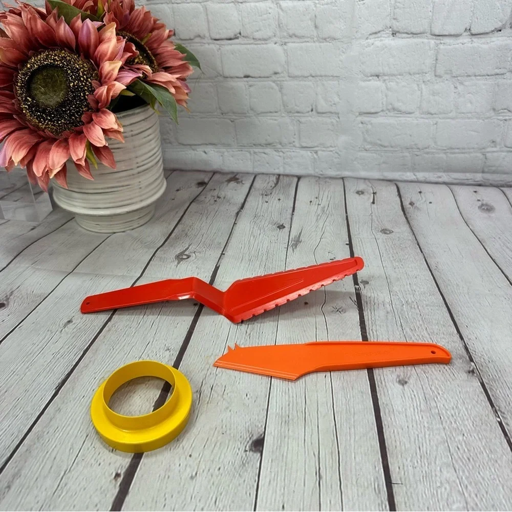 vtg tupperware kitchen utensils gadgets cut n serve biscuit cutter hosting